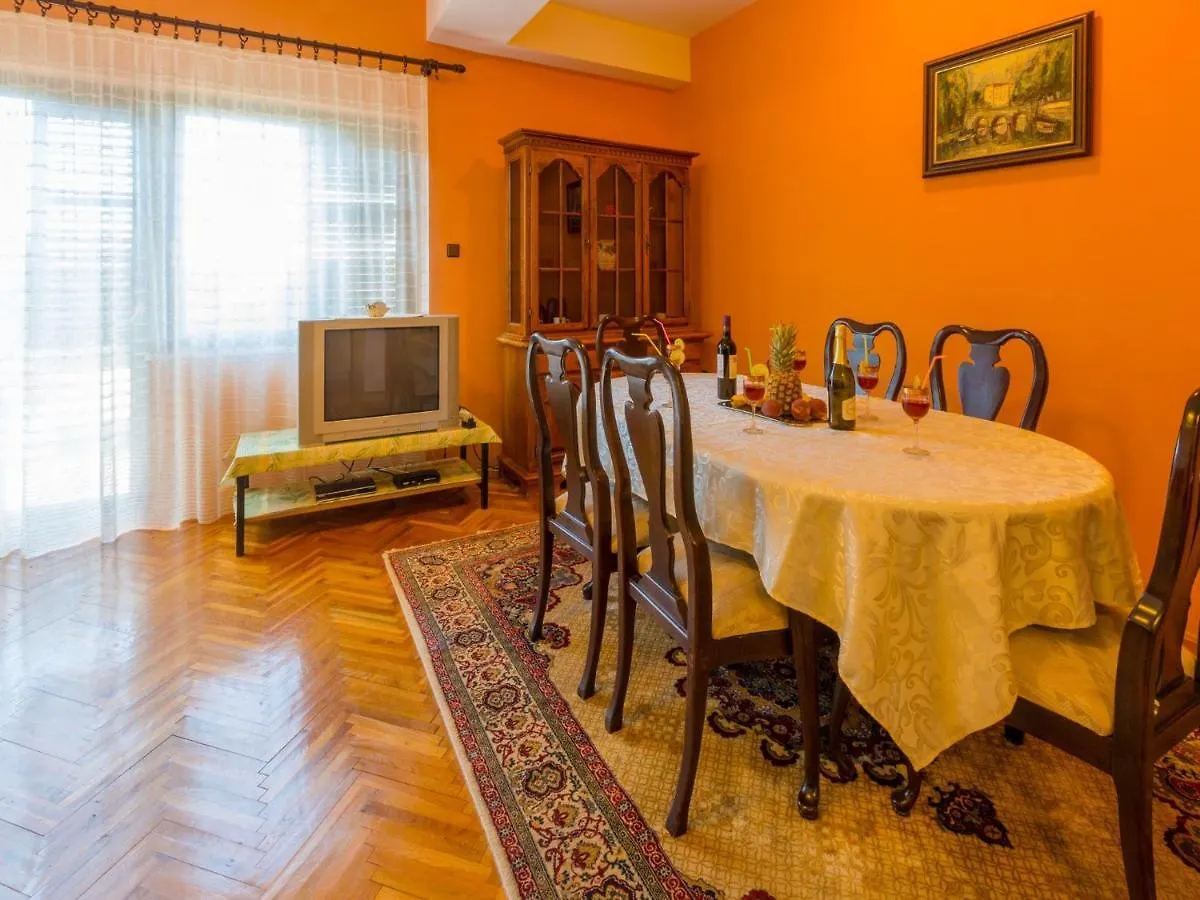 Apartment Agava بريبير